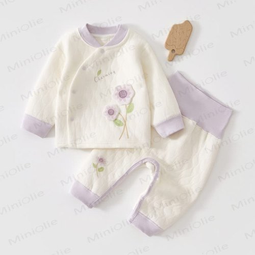 CHARMING Baby 2-Piece Flower Quilted Set