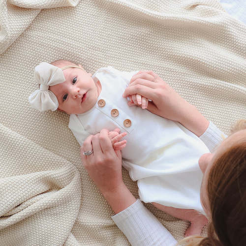 Pearl White Ribbed Bamboo Baby Knot Gown & Hat