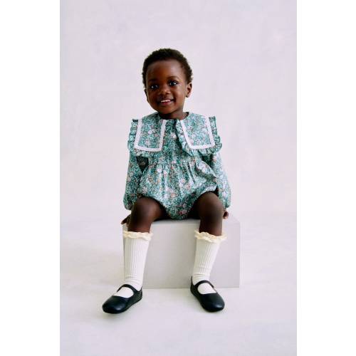 CROCHET-RUFFLE SOCKS