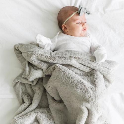Feather Lush Receiving Blanket – Saranoni
