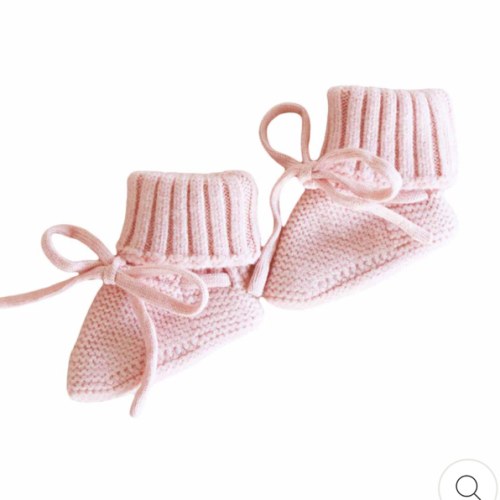 Knit Newborn Bow Booties/ pink