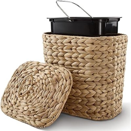 2 Gallons Wicker Waste Basket with Lid - Large Wicker Trash Can for Office - Waste Basket for Bedroom, Bathroom, Kitchen, Living Room - Boho Handwoven Trash Cans for Garbage (2 Gallons)