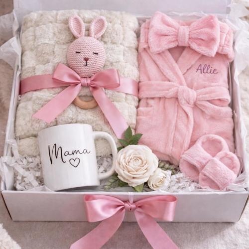 New Baby Gift Box for Family, New Parents Gift Box, Expecting Parents Gift Baby Gift Set, Neutral Newborn Keepsake