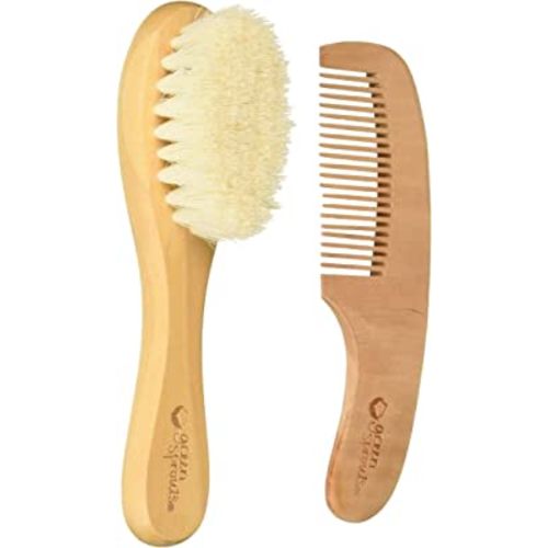 green sprouts Baby Brush & Comb Set | Gently grooms baby's hair | Made of natural wood and bristles