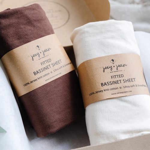 Joey + Joan | Baby Essentials Fitted Sheets for Baby Delight Beside Me Dreamer Bassinet & Bedside Sleeper  (33 x 20 inch) – Cream + Brown (2 Pack) - Fitted Sheets for Baby Delight Beside Me Dreamer Bassinet & Bedside Sleeper  (33 x 20 inch) – Cream + Brow
