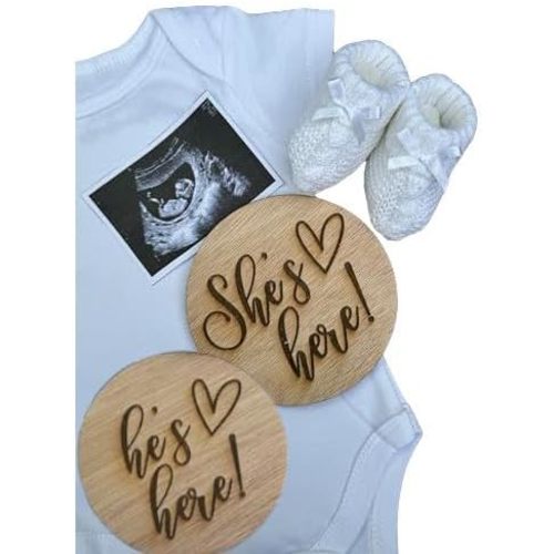 FELIXTA SET 2 OF He's Here/She's Here Wooden Baby Announcement Sign, WHITE (03)