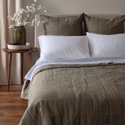 French Linen Box Stitch Quilt | BOKSER HOME