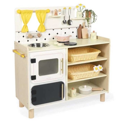 Big Equipped Kitchen