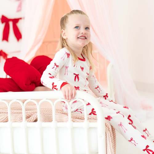 Long Sleeve Pajamas in Small Love Bow