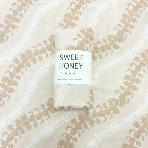 Sandy Lei Puakenikeni Bamboo Swaddle Blanket