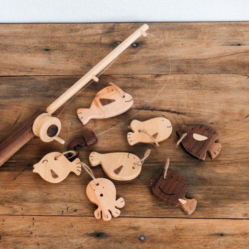 Montessori Wooden Fishing Toy Set for Toddlers: Handmade Fishing Rod with 7 Fishes Game - Gift Idea for Children, Family Game