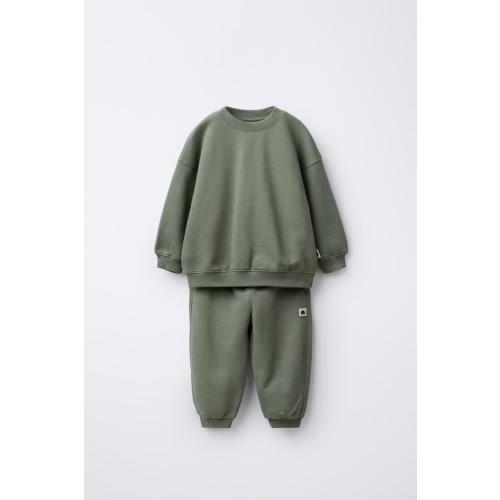 SWEATSHIRT AND JOGGER PANTS SET WITH TAG DETAIL - Green | ZARA United States