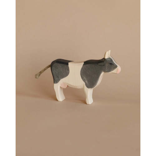 Ostheimer Cow - Black & White - Standing– Odin Parker