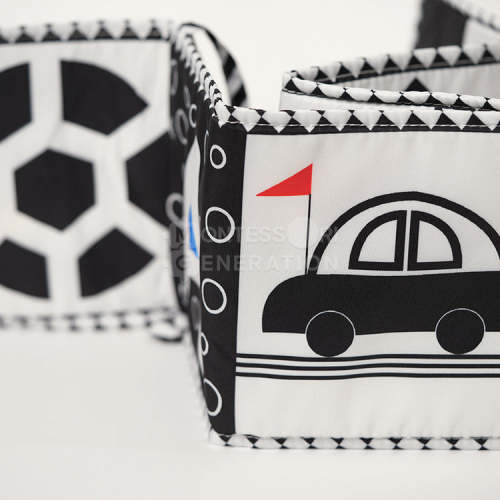 Montessori Newborn Contrast Book - Your Baby's First Book!