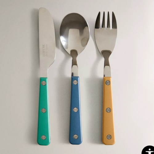 CHILDREN'S COLORED CUTLERY SET