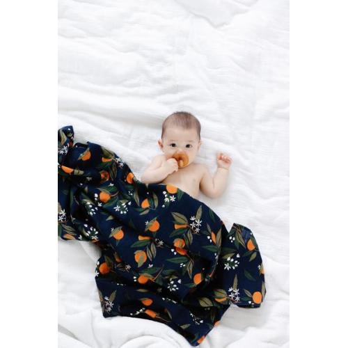 Orange Blossom Swaddle – Clementine Kids
