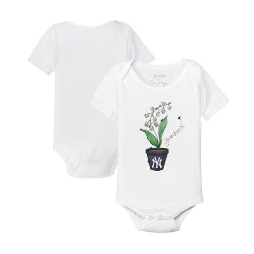 Infant New York Yankees Tiny Turnip White Lilies & Ladybugs Bodysuit