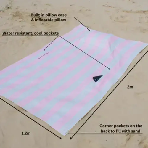 Naluu.co™ | Beach Towel with Inflatable Pillow & Zip Pockets
