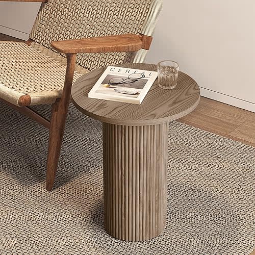 Apicizon 17.7'' Round Fluted Side Table，Pedestal End Table with Fluted Base Design, Modern Small Round Accent Table for Living Room, Bedroom, Entryway, Circle Nightstands, Wood Drink Table, Brown