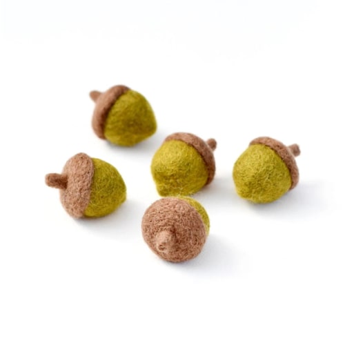 Felt Acorns (Oak Green) – Tara Treasures