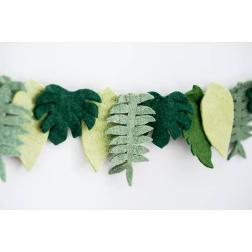 Felt Leaf Garland: Jungle Safari Nursery Decor