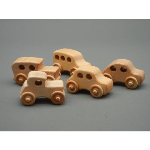 Miniature Maple Wood Toy Cars: Handmade Autos for Little Hands
