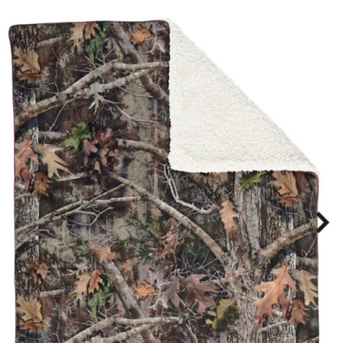 Bass Pro Shops TrueTimber Camo Printed Sherpa-Lined Baby Blanket