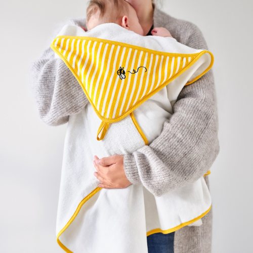 GRÖNFINK Baby towel with hood - yellow 31x31 "