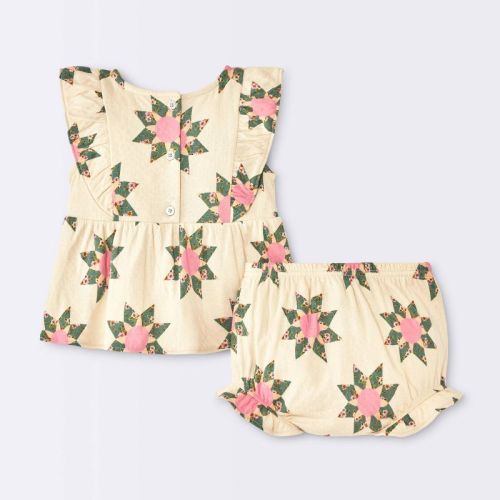 Baby Girls' Knit Quilted Short Sleeve and Shorts Set - Cloud Island™ Cream 6-9M