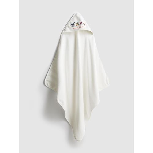 Disney’s Winnie the Pooh Hooded Towel