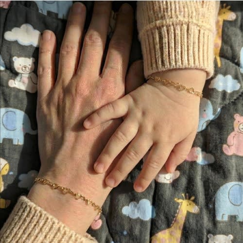 Mom Daughter Bracelet, Gold Heart Bracelets, Mommy and Baby Set, Mom and Me Matching Bracelet, Baby Bracelet, First Birthday Gift