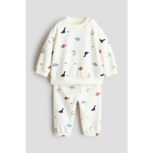 2-PIECE PRINTED SWEATSHIRT AND JOGGERS SET