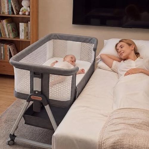 Baby Bassinet, Malukaa 3-in-1 Bedside Sleeper with Wheels Baby Cot with Mattress, 6 Height Adjustable, Mosquito Net & Storage Basket & Breathable Mesh for Newborns and Infants
