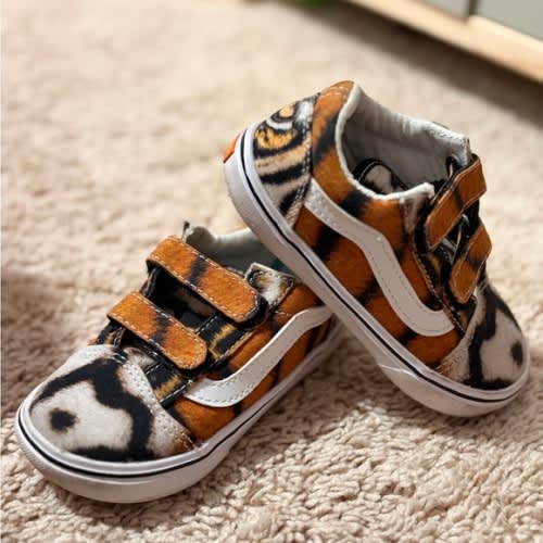 Vans Tiger Sz 8.5 Comfy Project Cat Stylish Shoes with Orange and Black Pattern