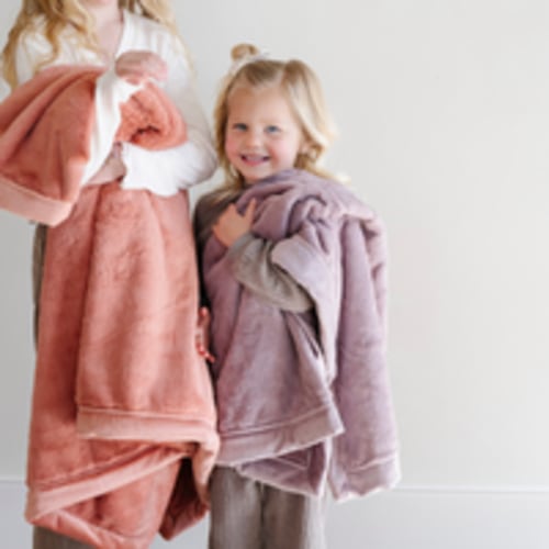 Saranoni Lush Receiving Blanket – Shop Ultra-Soft Comfort