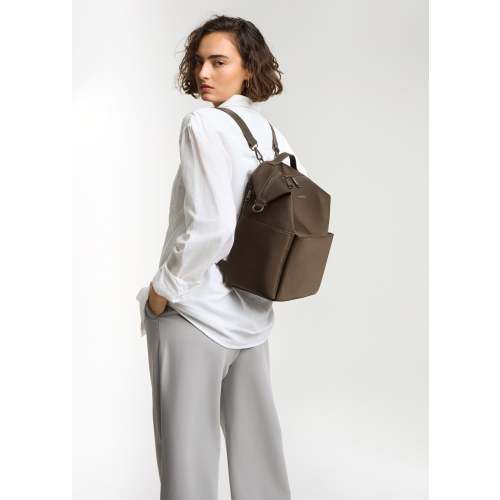 Stevie Midi Backpack (Nylon) – MINA BAIE