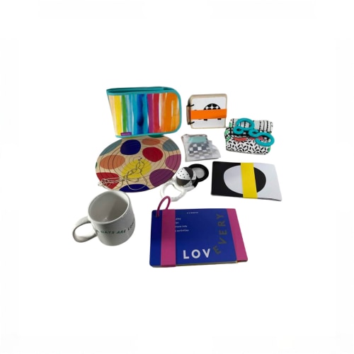 Lovevery The Looker Play Kit, Multicolor