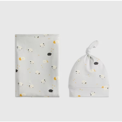 Bamboo Swaddle & Hat Bundle - Baby in Little Sheep