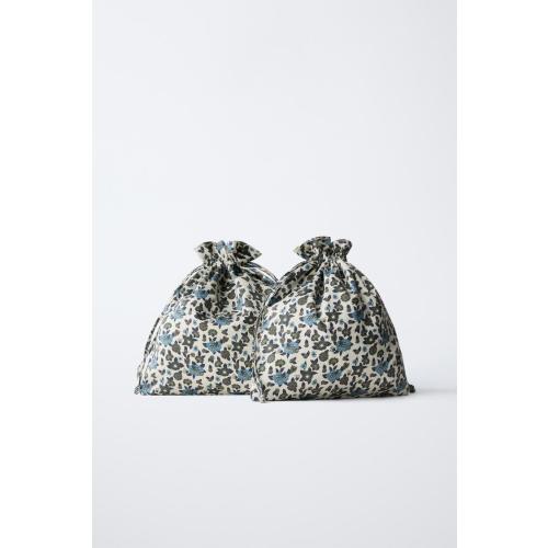 PACK OF FLORAL BAGS