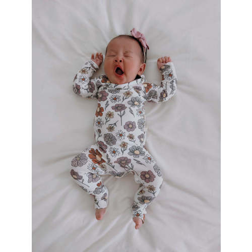 Bouquet Dusty Pink Convertible Footie Pajamas | günamüna