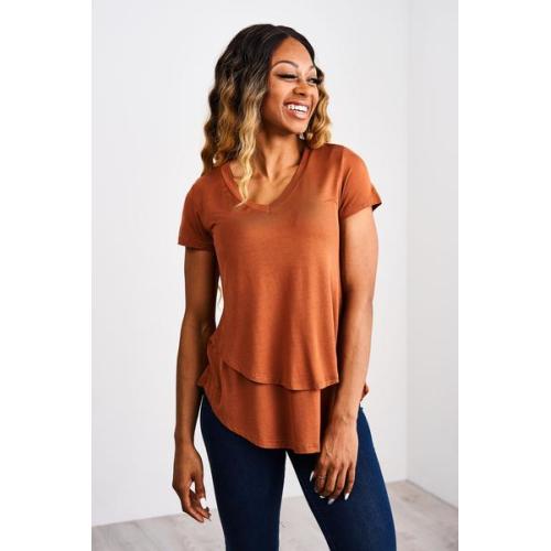 V-Neck Boyfriend Nursing Tee – Latched Mama