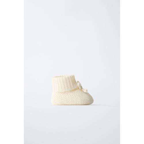 KNIT BABY BOOTIES - Off White | ZARA United States