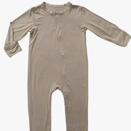 Avee & Co Footie Pajamas - Quick Magnetic Fastener Sleeper for Baby Boy and Girl (0-24 months)