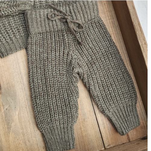 Knitted pants