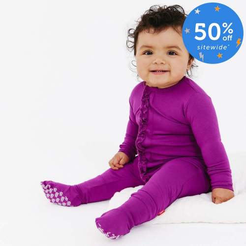 elderberry RightFit™ magnetic parent favorite footie with ruffles – Magnetic Me