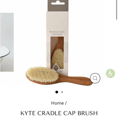 Kyte Cradle Cap Brush–Soft Exfoliating Baby Tool