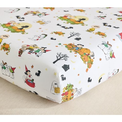 Peanuts® Snoopy® Great Pumpkin Organic Crib Fitted Sheet