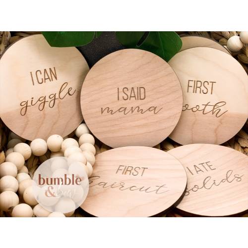 Baby Milestone Wood Discs, Wooden Milestone Signs, Baby Shower Gift, Baby Milestone Markers