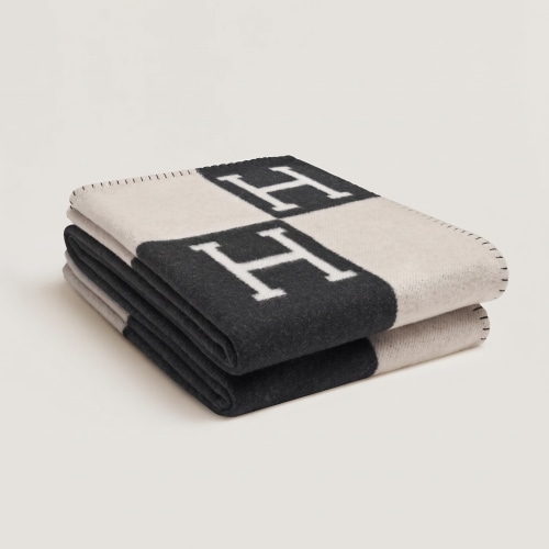 H Blanket – Beige