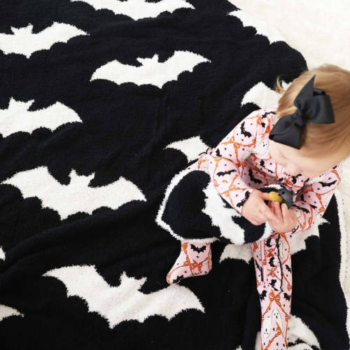 CuddleLane™ Luxe Blankets | Bats